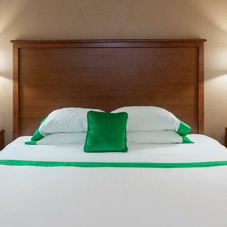 GuestHouse Inn&Suites Rochester Eksteriør bilde